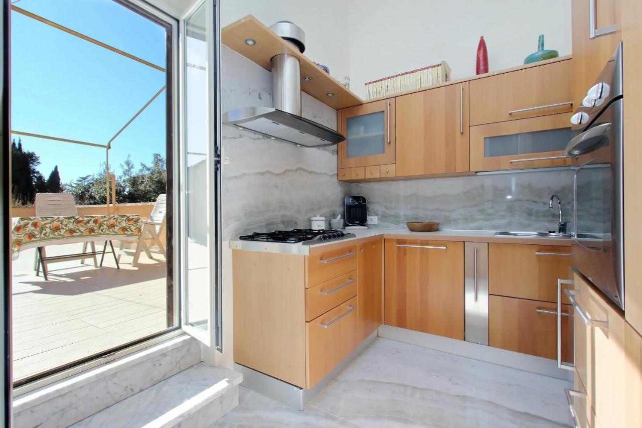 Parioli Bellissimo 2br Con Terrazzo By Halldis Lägenhet